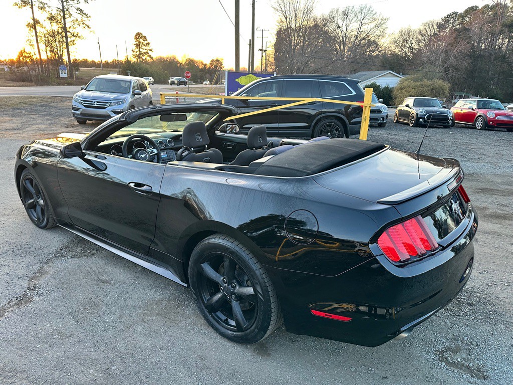 2015 Ford Mustang Image 2