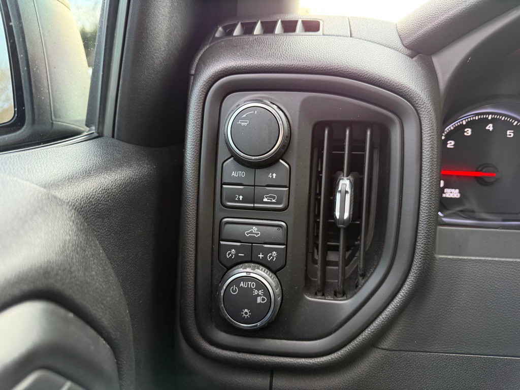 2020 Chevrolet Silverado 1500 Image 13
