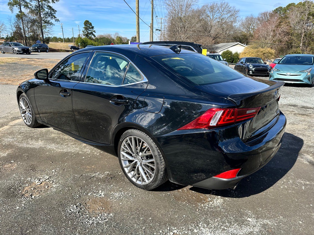 2015 Lexus IS Image 2