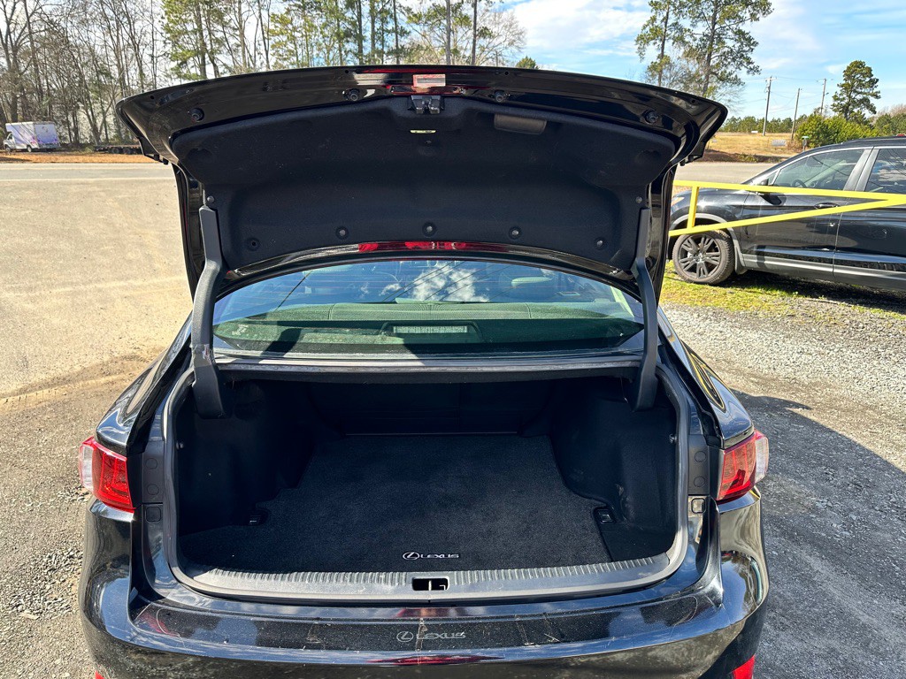 2015 Lexus IS Image 5