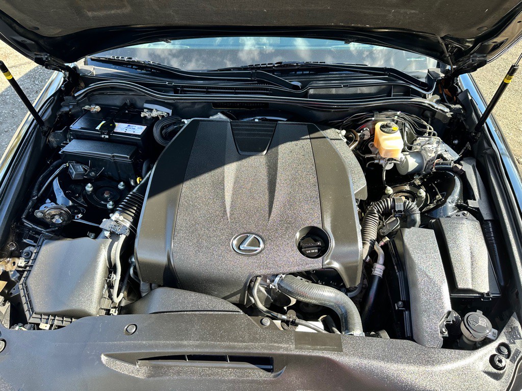 2015 Lexus IS Image 11