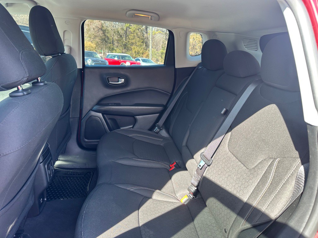 2021 Jeep Compass Image 8