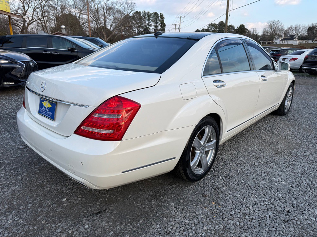 2011 Mercedes-Benz S-Class Image 3