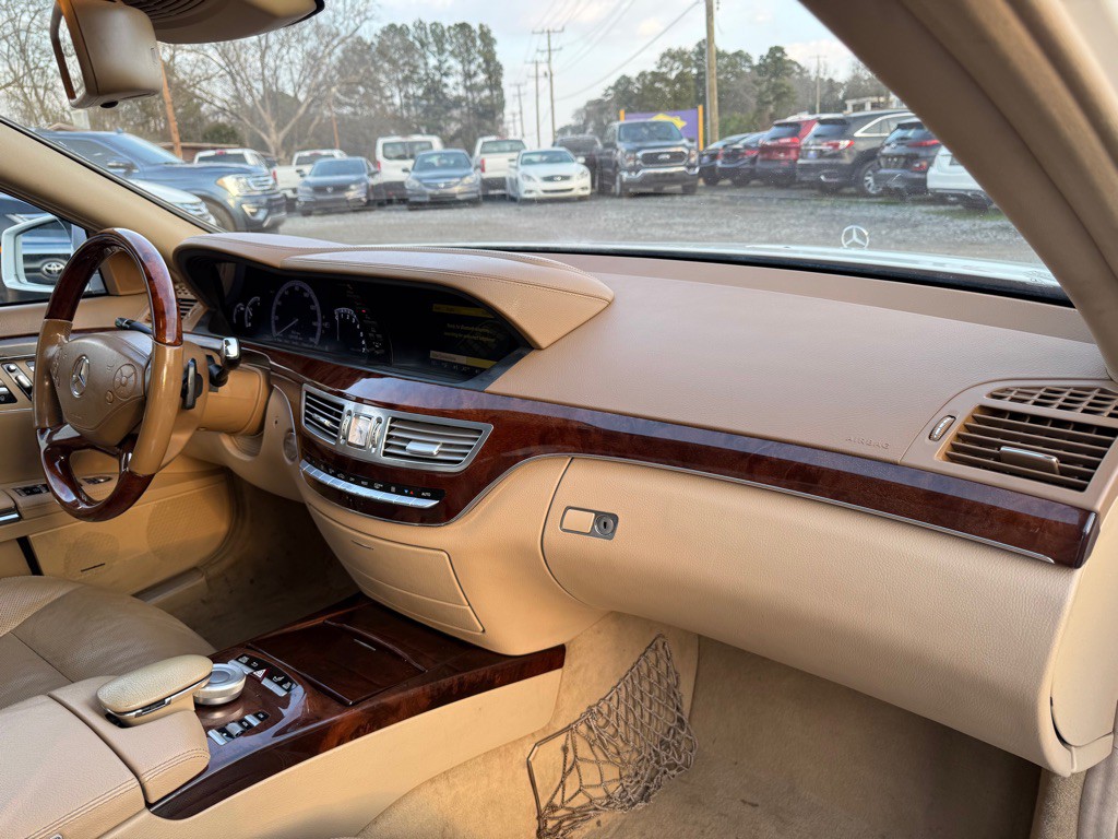 2011 Mercedes-Benz S-Class Image 7