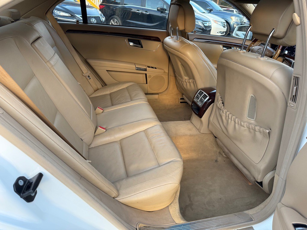 2011 Mercedes-Benz S-Class Image 8