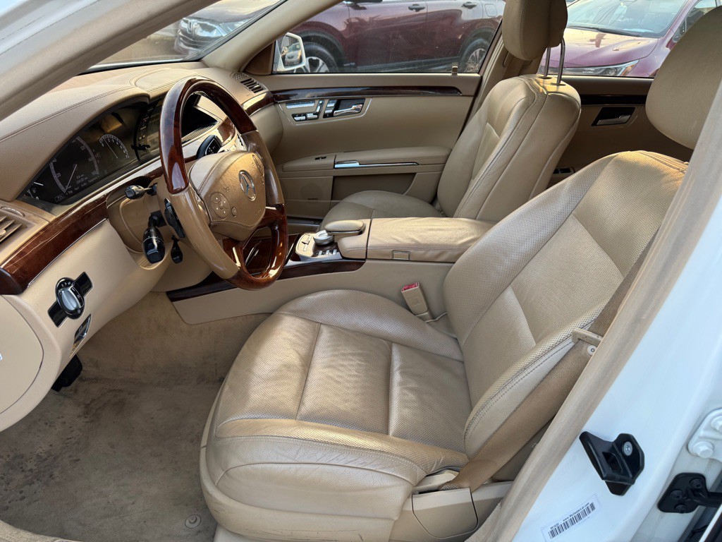 2011 Mercedes-Benz S-Class Image 11