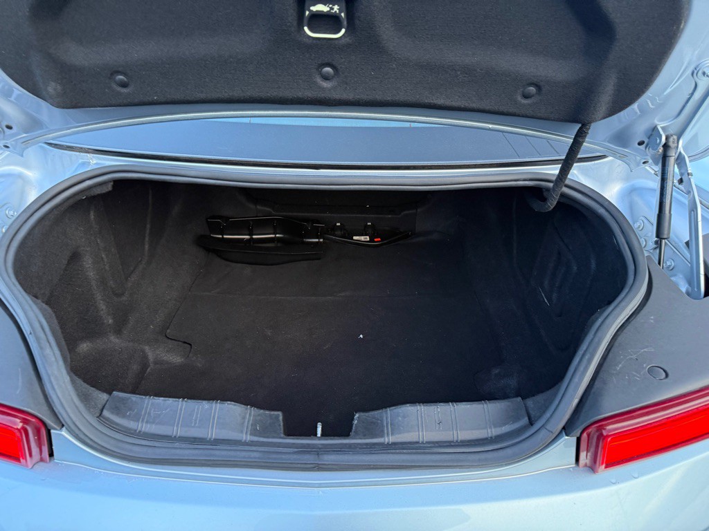 2017 Chevrolet Camaro Image 9