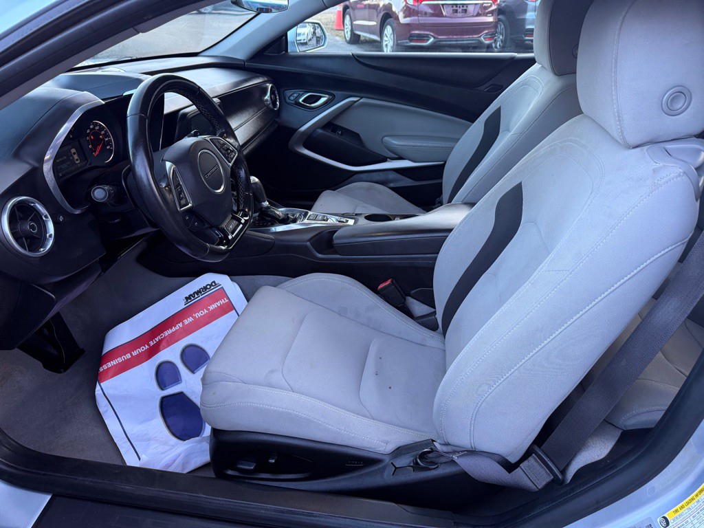 2017 Chevrolet Camaro Image 10