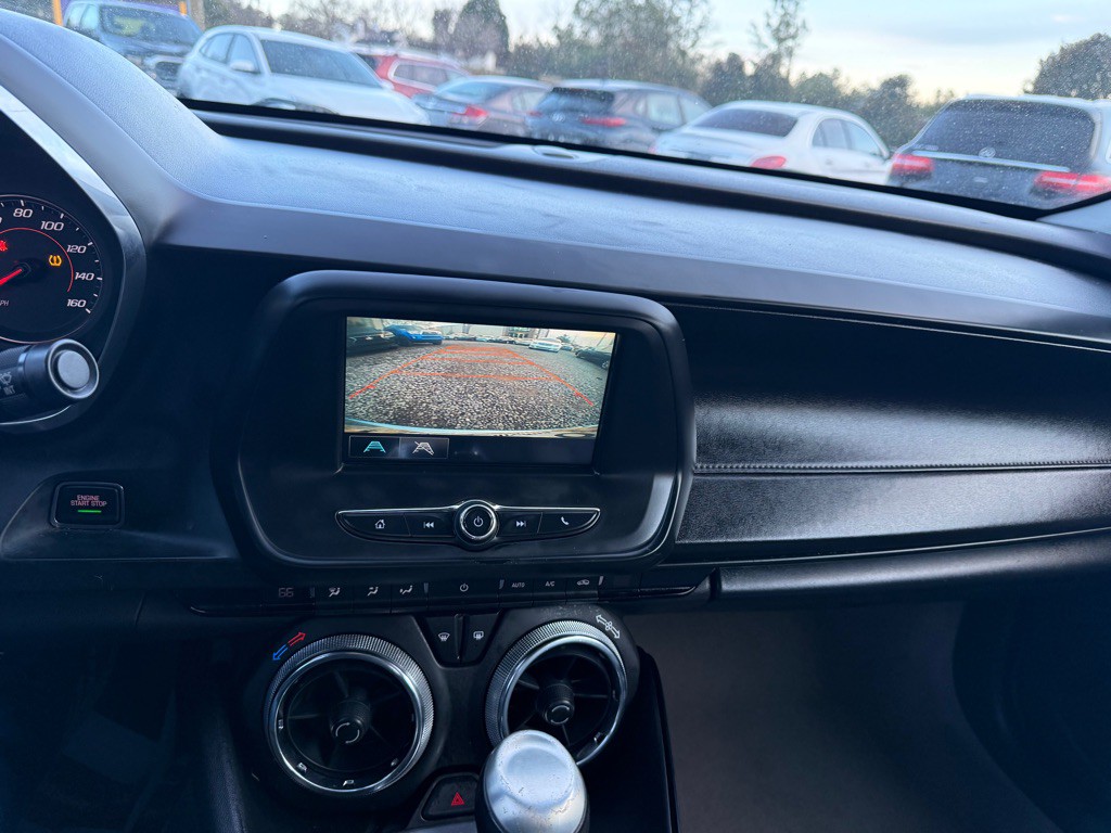 2017 Chevrolet Camaro Image 15