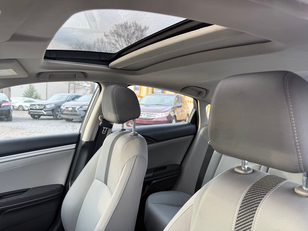 2016 Honda Civic Image 12