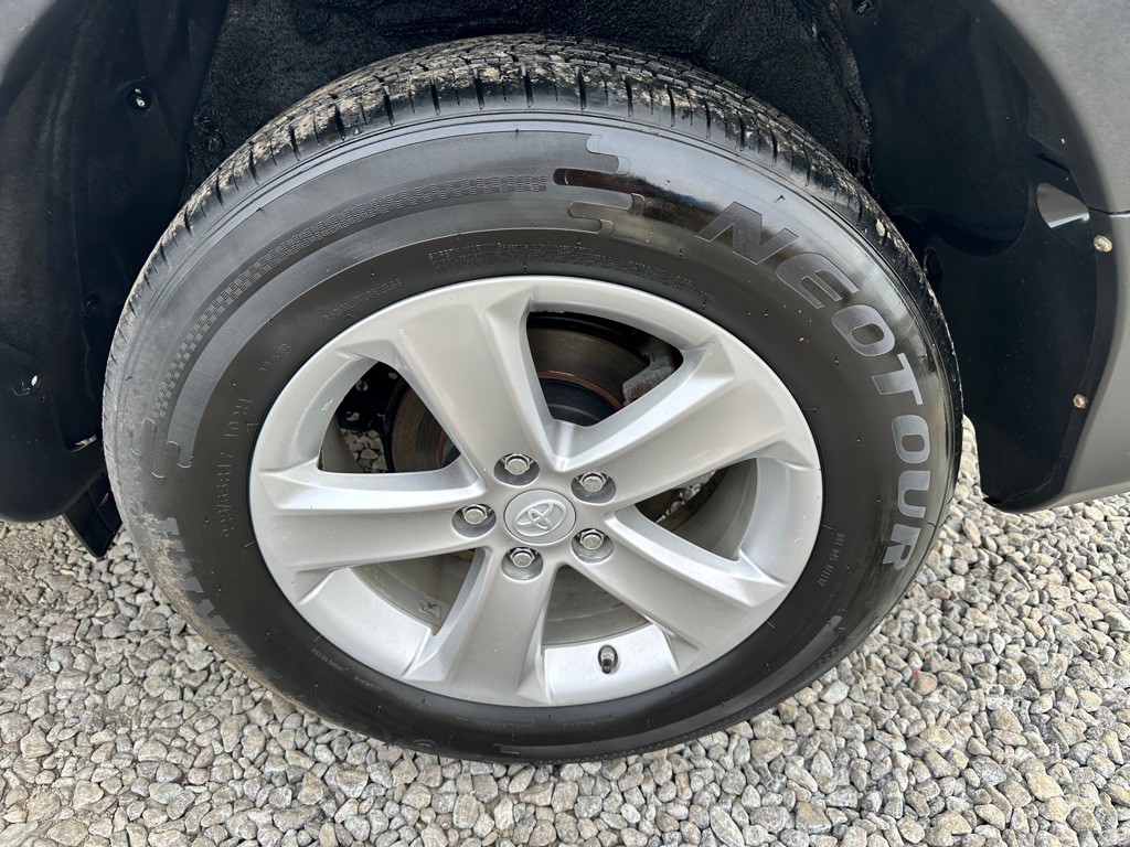 2013 Toyota Rav4 Image 9