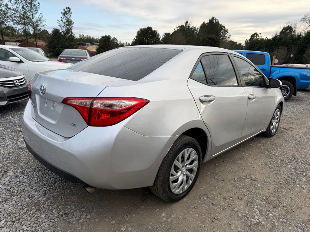 2018 Toyota Corolla Image 3