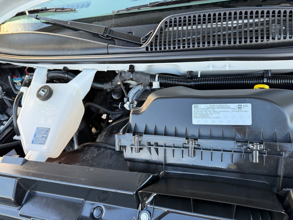 2023 GMC Savana Image 10