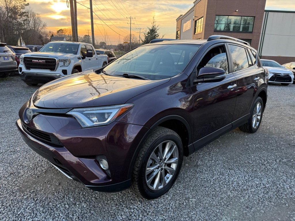 2017 Toyota Rav4 Image 1