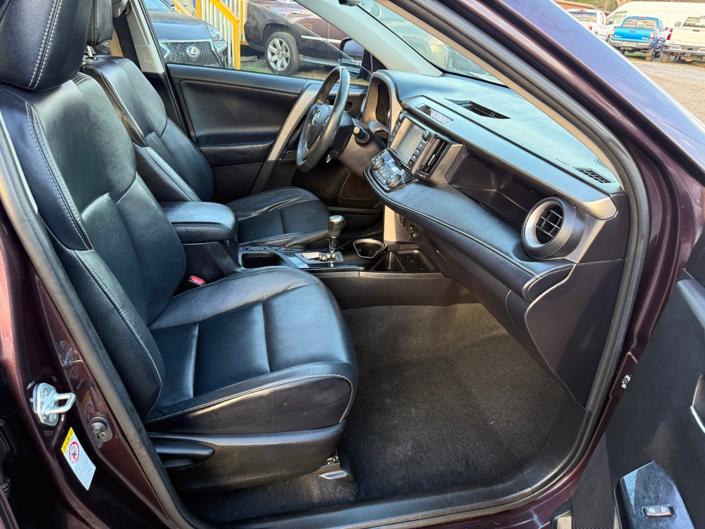 2017 Toyota Rav4 Image 5