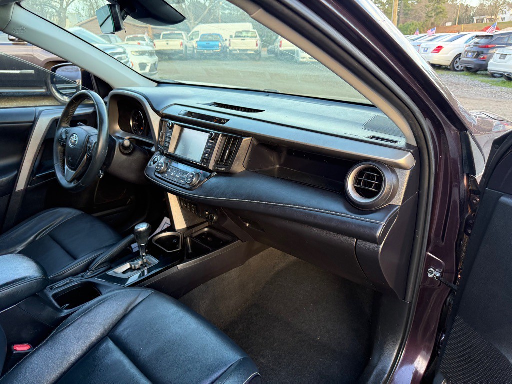 2017 Toyota Rav4 Image 6