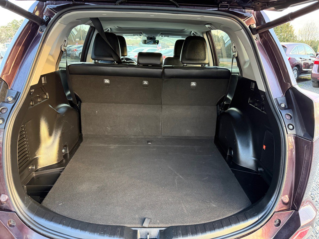 2017 Toyota Rav4 Image 8