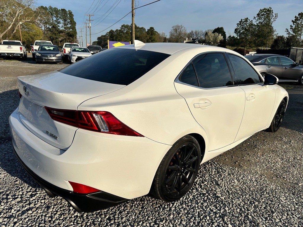 2016 Lexus IS Image 3