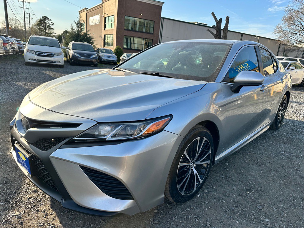 2018 Toyota Camry Image 1