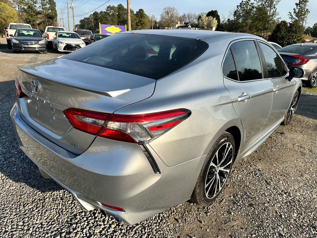 2018 Toyota Camry Image 3