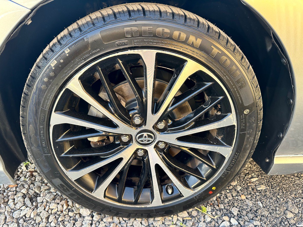 2018 Toyota Camry Image 13