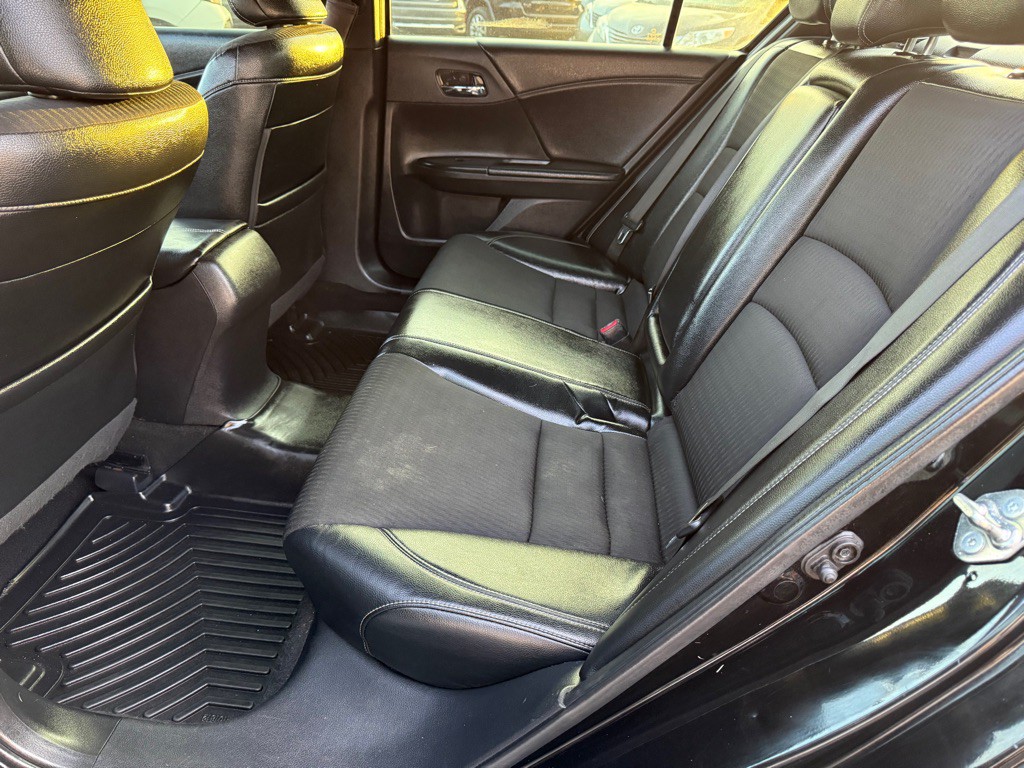 2017 Honda Accord Image 9