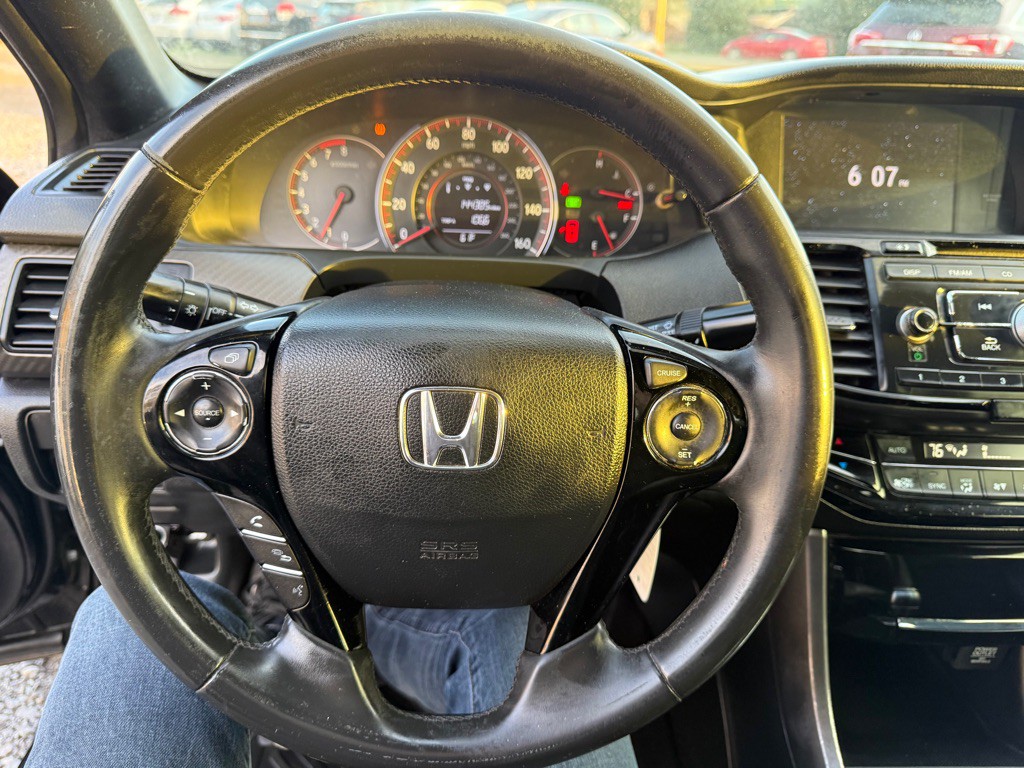 2017 Honda Accord Image 12