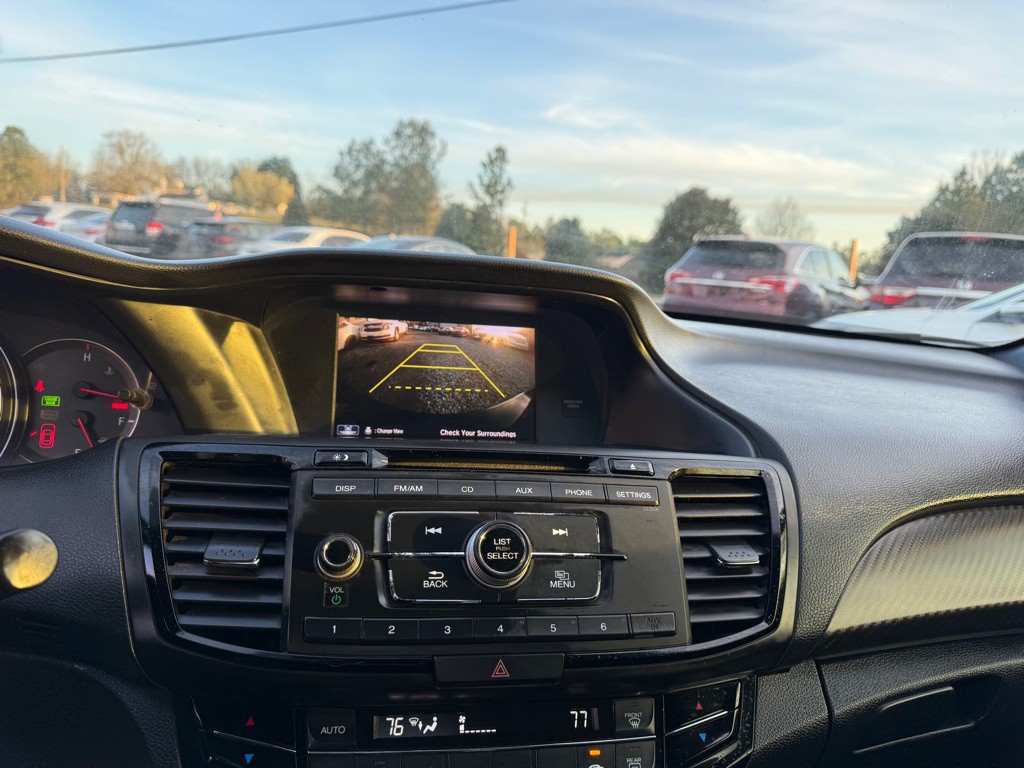 2017 Honda Accord Image 15