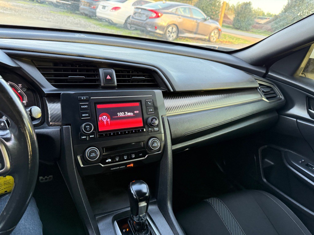 2019 Honda Civic Image 14