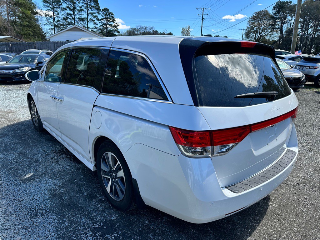 2014 Honda Odyssey Image 2
