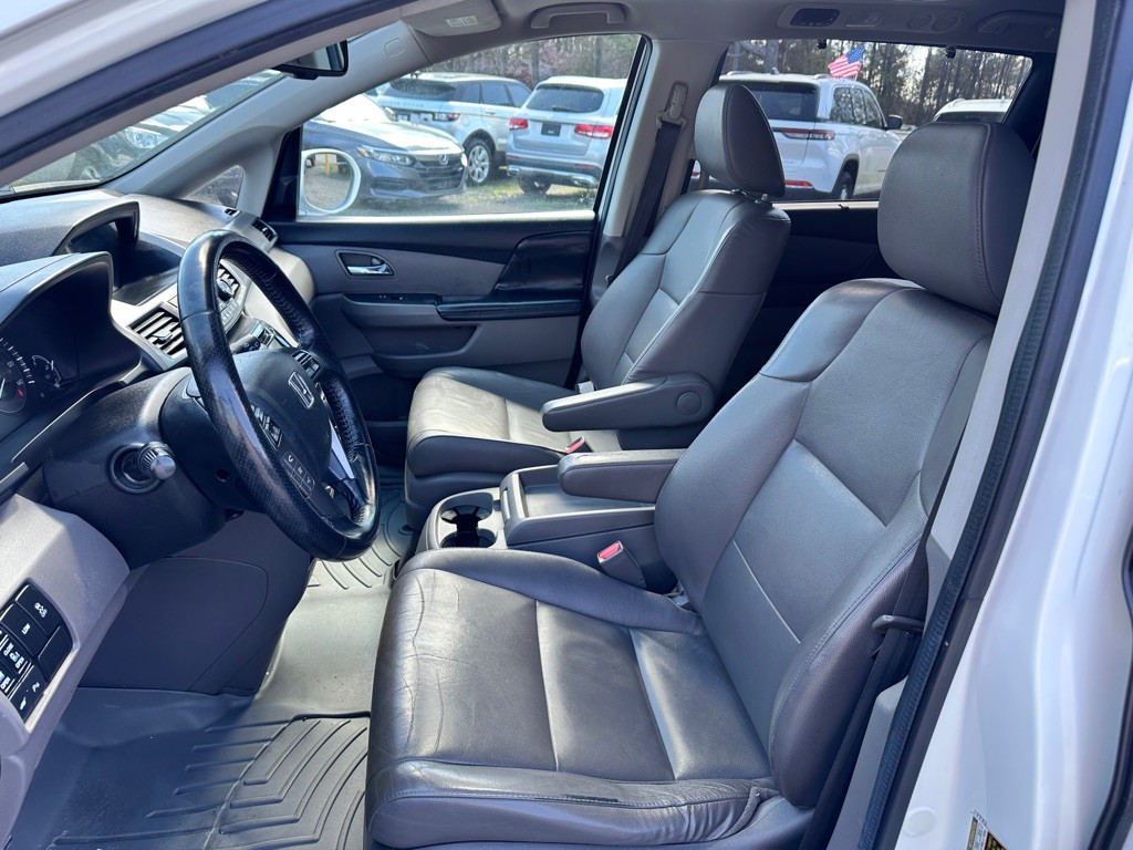 2014 Honda Odyssey Image 6