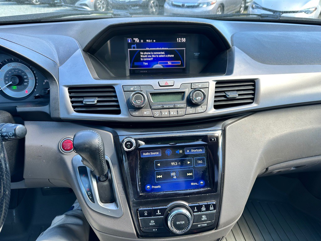 2014 Honda Odyssey Image 11