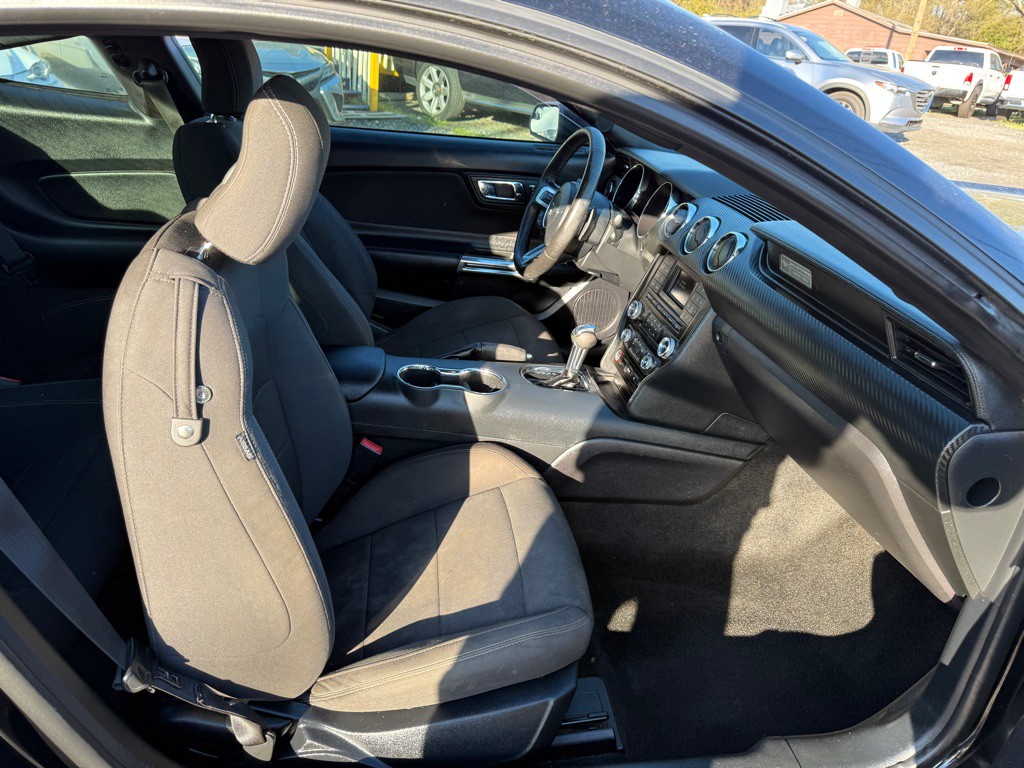 2016 Ford Mustang Image 5