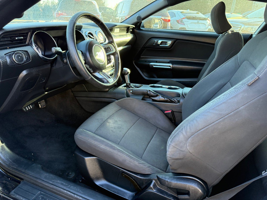 2016 Ford Mustang Image 9