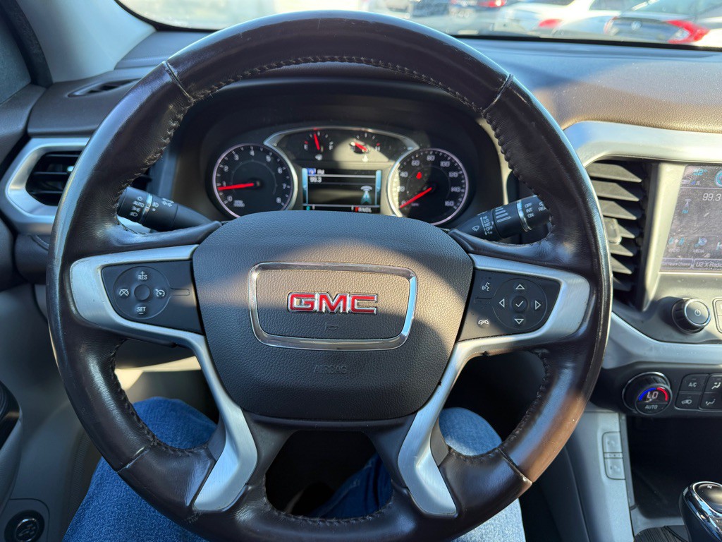 2018 GMC Acadia Image 14