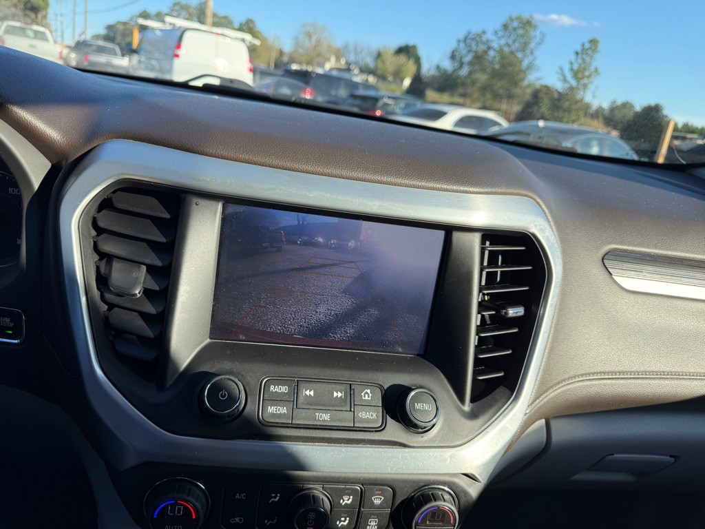 2018 GMC Acadia Image 19