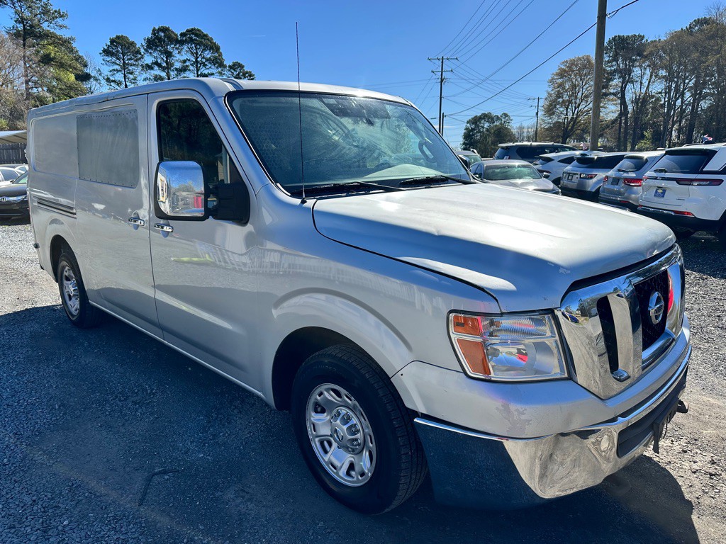2012 Nissan NV Image 4