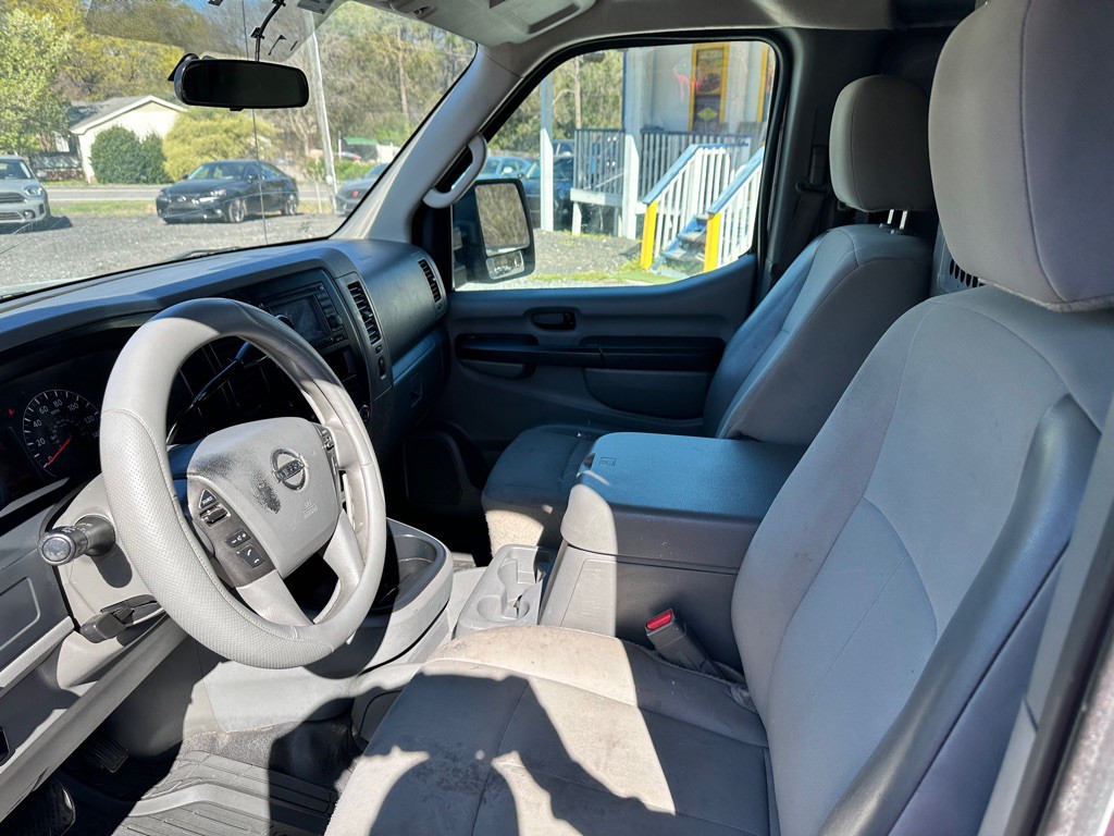 2012 Nissan NV Image 7
