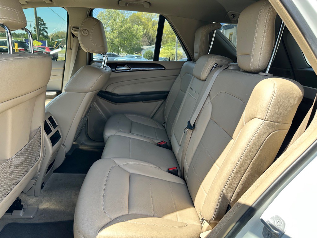 2012 Mercedes-Benz M-Class Image 7