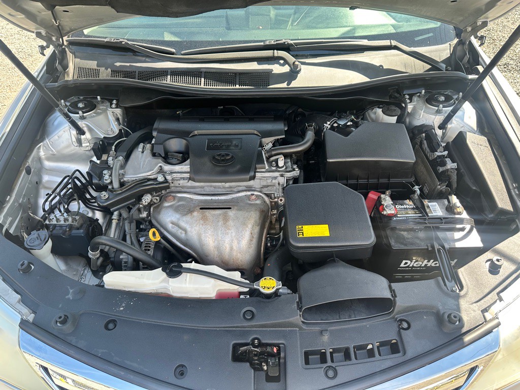 2012 Toyota Camry Image 10