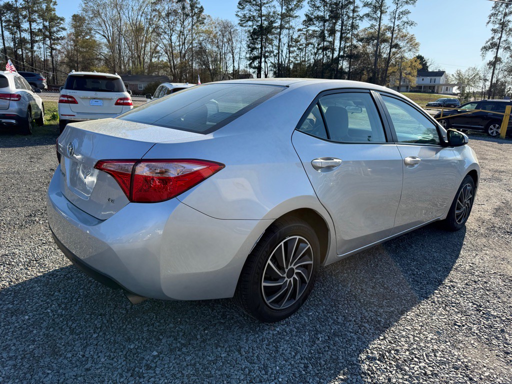 2018 Toyota Corolla Image 3