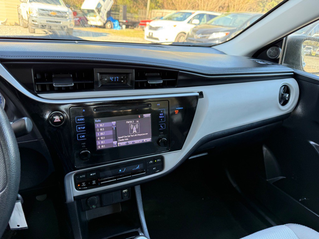 2018 Toyota Corolla Image 15