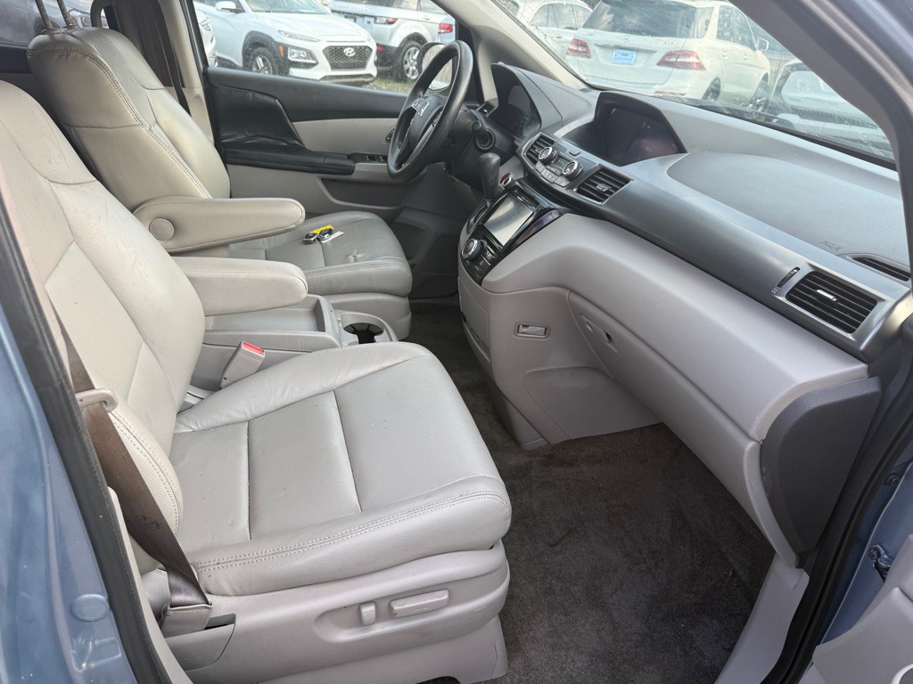 2014 Honda Odyssey Image 5