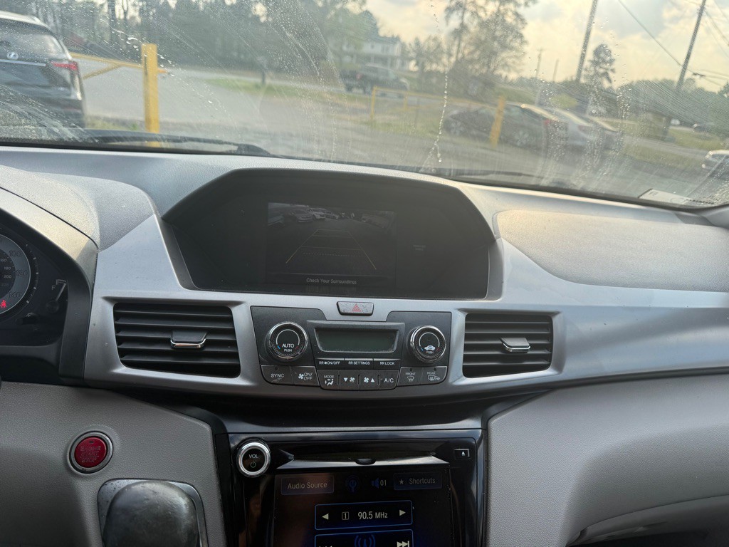 2014 Honda Odyssey Image 14