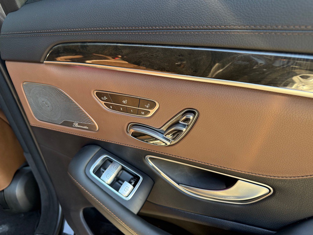 2014 Mercedes-Benz S-Class Image 9