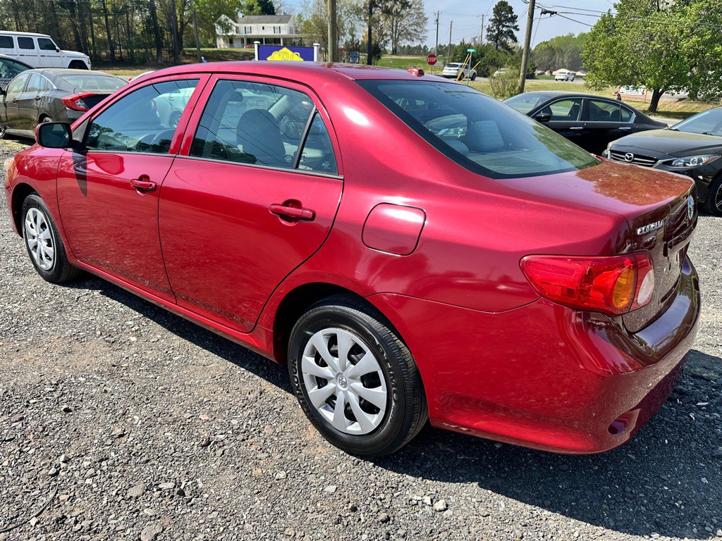 2010 Toyota Corolla Image 2