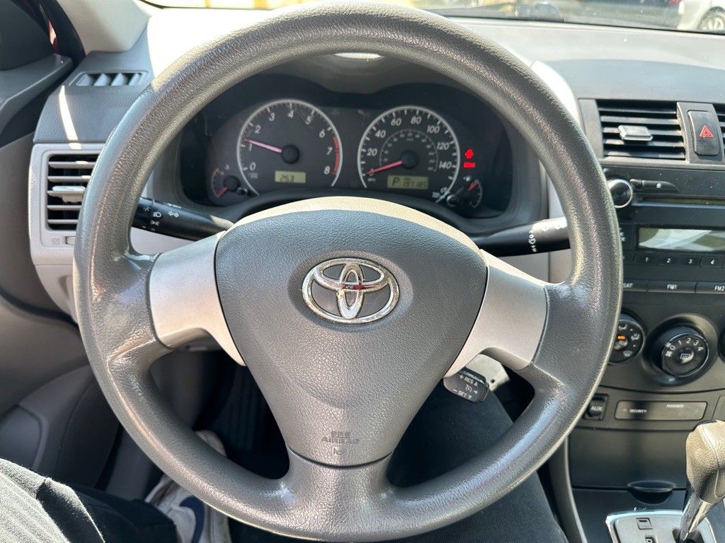 2010 Toyota Corolla Image 8