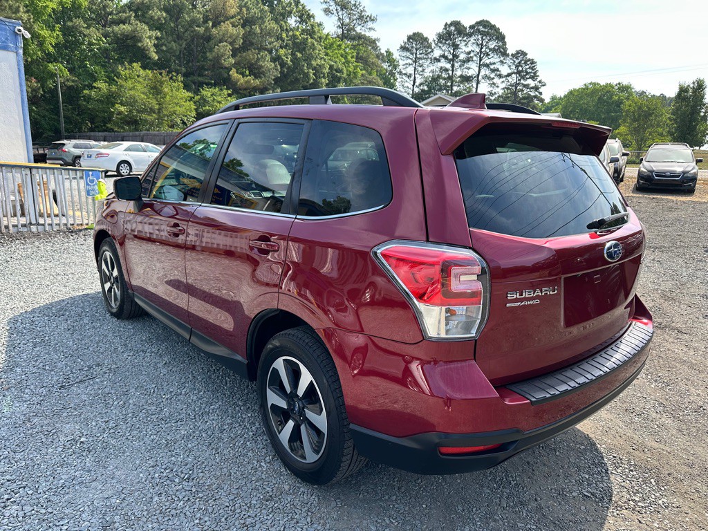 2018 Subaru Forester Image 2
