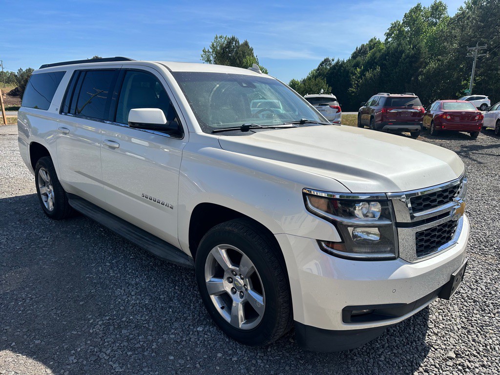 2015 Chevrolet Suburban Image 4