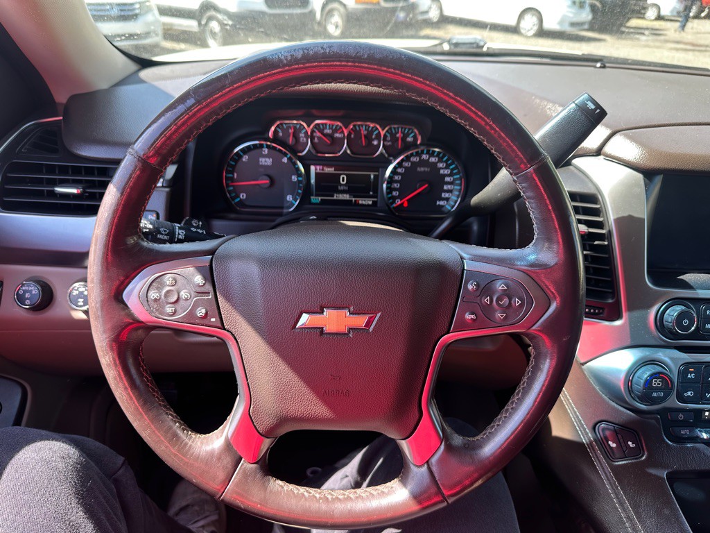 2015 Chevrolet Suburban Image 10